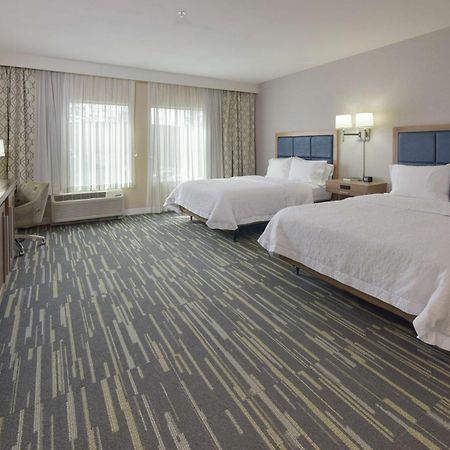 Hampton Inn & Suites Seattle/Redmond Wa Exterior photo