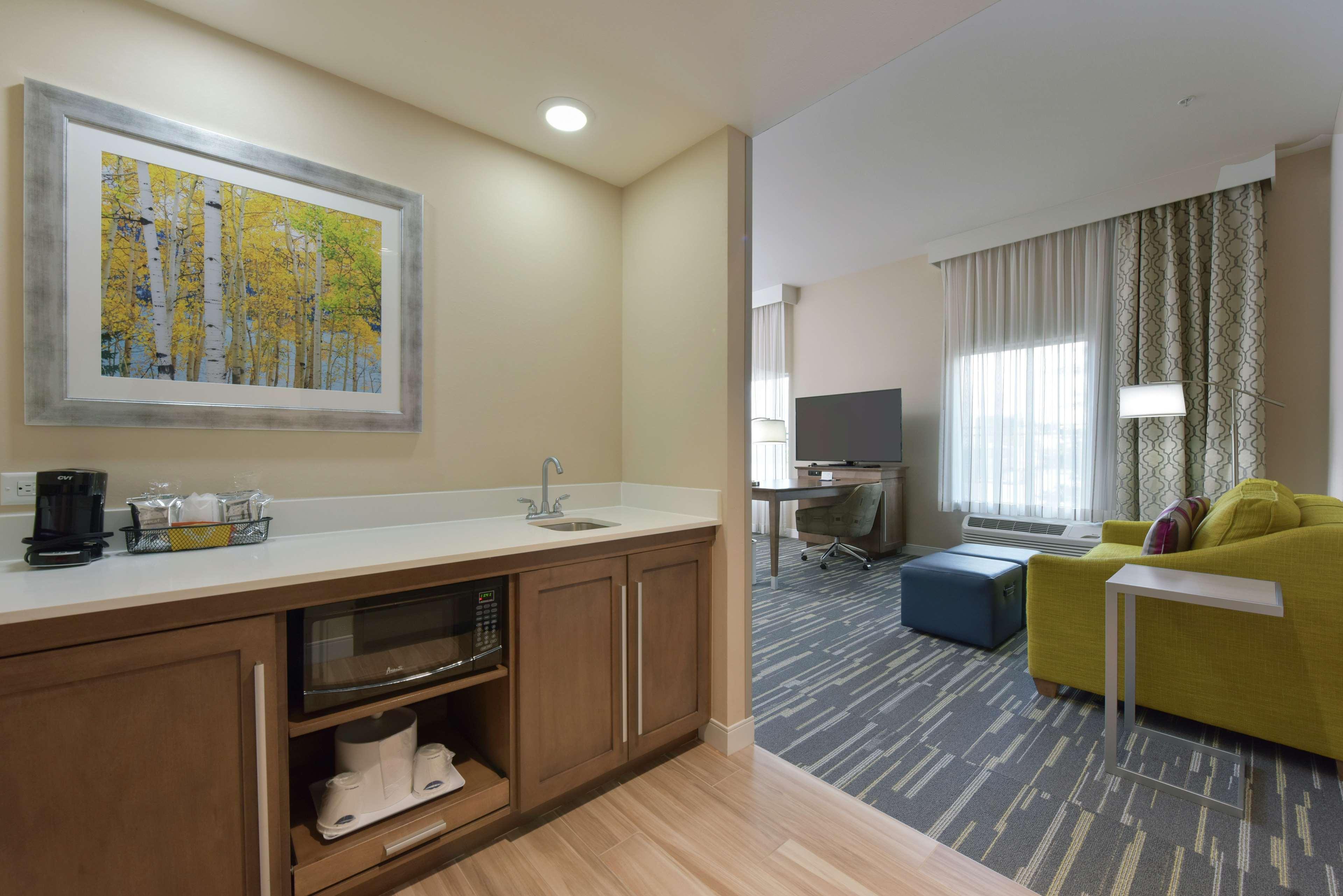 Hampton Inn & Suites Seattle/Redmond Wa Exterior photo