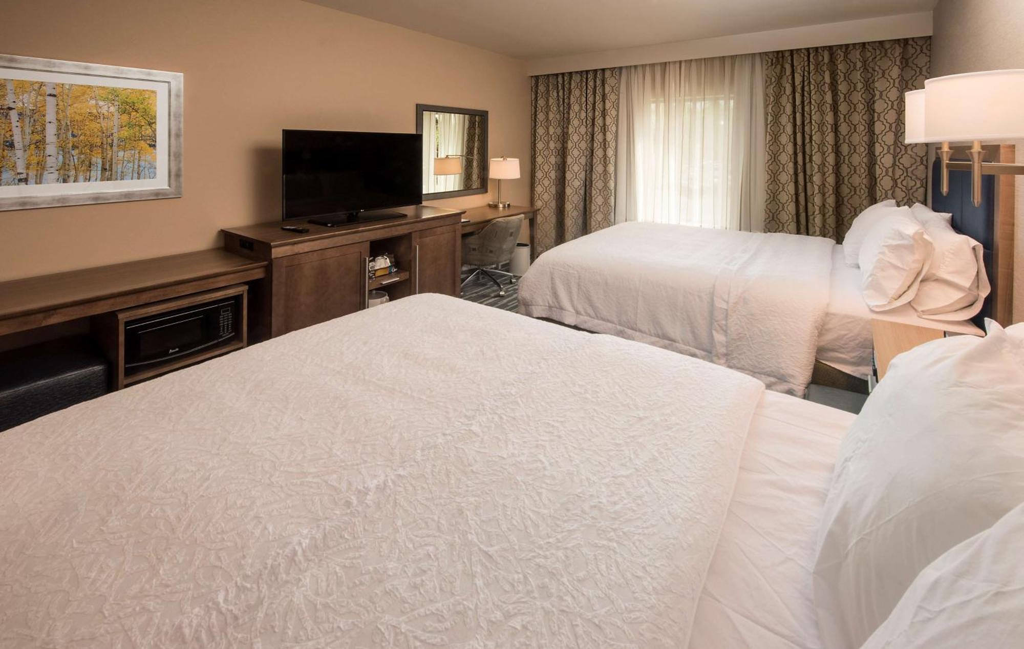 Hampton Inn & Suites Seattle/Redmond Wa Exterior photo
